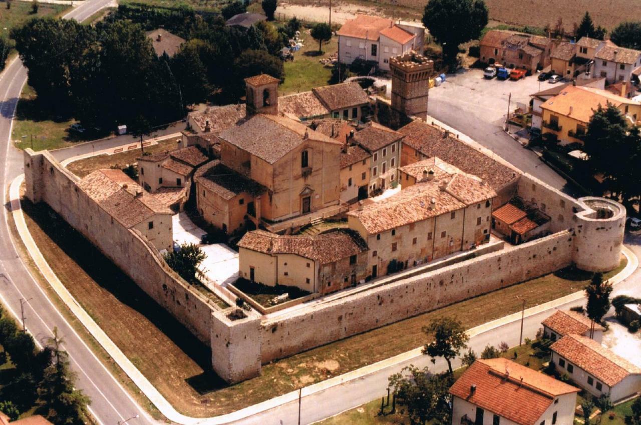 Angolo Del Gelsomino Castel Ritaldi Exterior foto